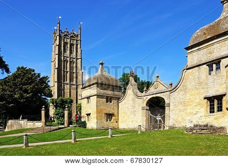 Church and gatehouse, Chipping Campden.