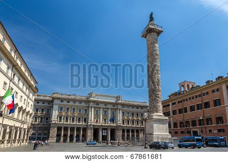 Square Piazza Colonna In Rome, Italy