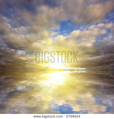 Pôr do sol sobre a água