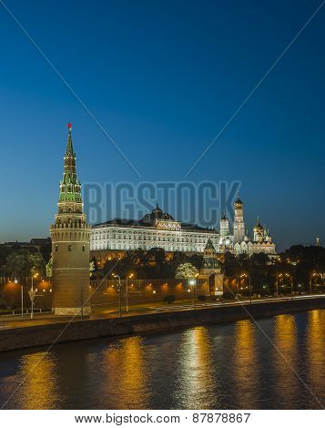 Moskva River embankment. Kremlin at night.