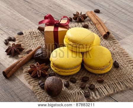 makaroons and spices, gift wrapping