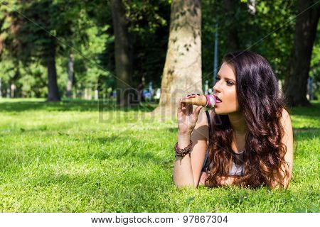 Sexy girl eat ice-cream, outdoors