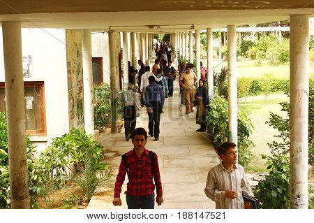 University of Karachi - Students in Arts Lobby 25/09/2012