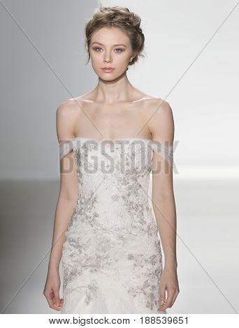 Kelly Faetanini- Spring 2018 Collection - New York Fashion Week Bridal