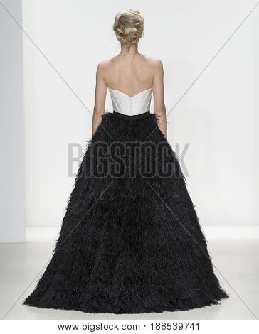 Kelly Faetanini- Spring 2018 Collection - New York Fashion Week Bridal