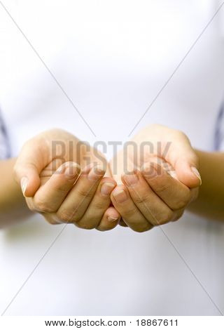 Otevřené ruce ženy. Vaše objekty