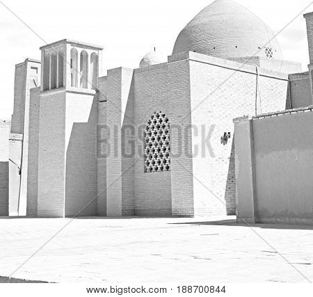 In Iran The  Antique   House