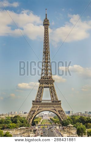 Vista De La Torre Eiffel De París.