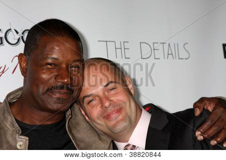 LOS ANGELES - loka 29: Dennis Haysbert, Jacob Aaron Estes saapuu 