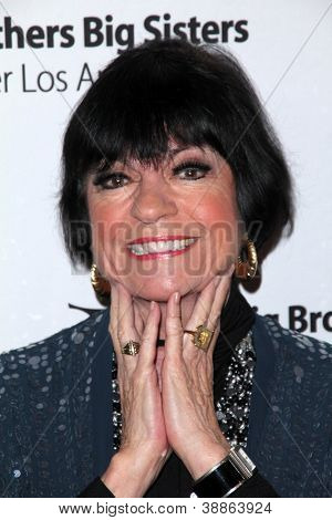 LOS ANGELES - 26 ottobre: JoAnne Worley arriva a Big Brothers Big Sisters of Greater Los Angeles 