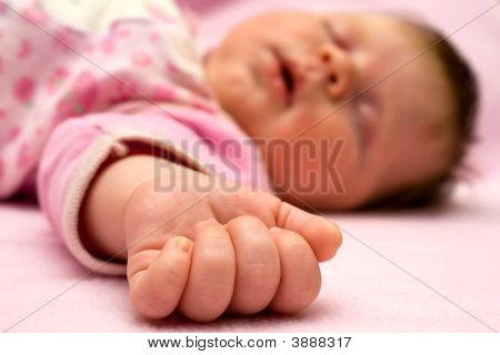 Dormir um mês de idade