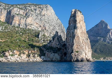 Punta Pedra Longa Is A Limestone-dolomitic Block, An Integral (detached) Part Of The Vast Plateau Of