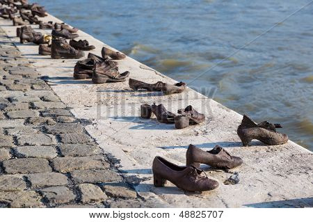 Schuhe an der Donau, ein Denkmal für ungarische Juden erschossen im zweiten Weltkrieg