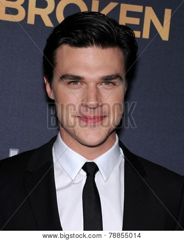LOS ANGELES - DEC 15:  Finn Wittrock arrives to the 