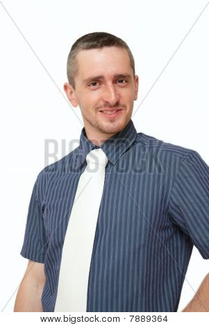 Leende ung affärsman