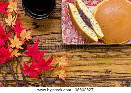 Japanese Pancake Background / Japanese Pancake / Dorayaki Japanese Pancake Background