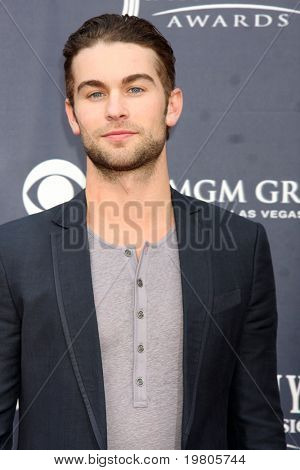 LAS VEGAS - APR 3: Chace Crawford ankommer på Academy of Country Music Awards 2011 på MGM Grand