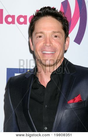 LOS ANGELES - APR 10: Dave Koz na 25 GLADD Media Awards v hotelu Westin Bonaventura 