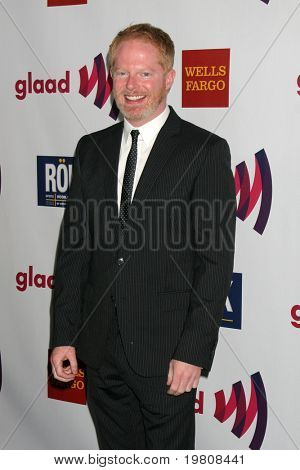 LOS ANGELES - APR 10: Jesse Tyler Ferguson na 25 GLADD Media Awards v Westin Bonav