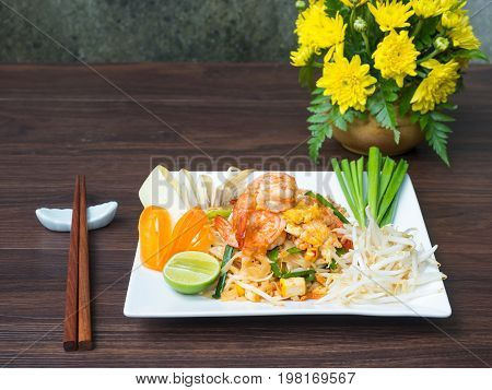 Famous food in Thai style phad thai Fried Noodles with shrimp and vegetables