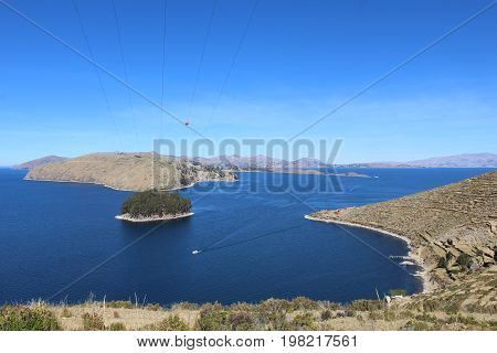 VISTA PANORÁMICA  DEL LAGO TITICACA DESDE LA ISLA DEL SOL