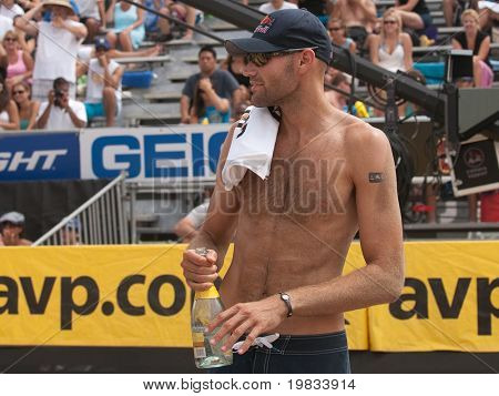 HERMOSA BEACH, CA. - AUGUST 9: Phil Dalhausser gewann das Herren-Finale der AVP Hermosa Beach