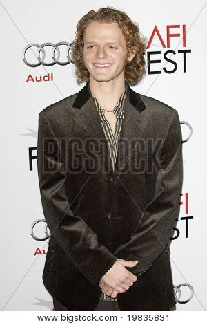 HOLLYWOOD, CA. - 4. listopadu: Nick Pascual navštěvuje AFI Fest promítání The Road na 4 listopad, 