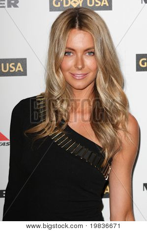 HOLLYWOOD, CA. - Januar 16: Jennifer Hawkins beachtet die G'Day USA-schwarze Krawatte-Gala am 16. Januar 20