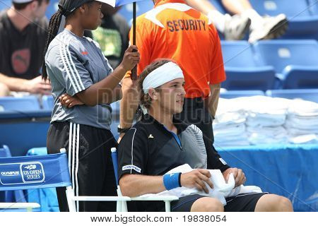 LOS ANGELES, CA. - 26 lipca: Lukas Lacko Ernests Gulbis Łotwy i Słowacji (na zdjęciu) grać m