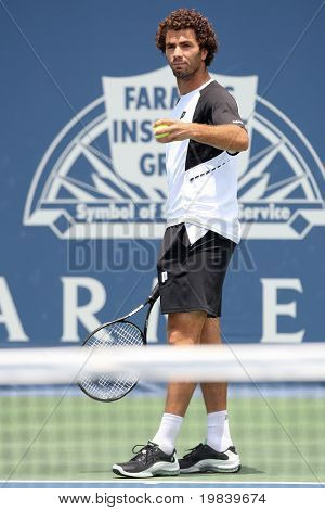 LOS ANGELES, CA. - 1. srpna: Bob Bryan & Mike Bryan hrát čtyřhru finále proti Eric Butorac & Je