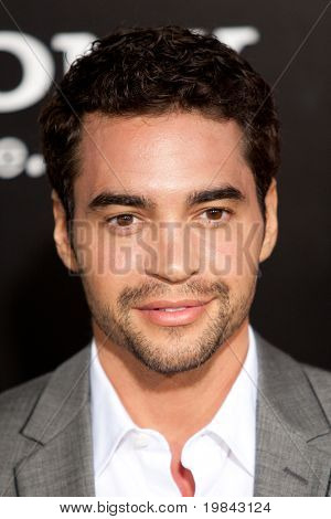 WESTWOOD, CA. - 8 Mart: Ramon Rodriguez savaş Columbia Pictures galasında geldi: Los Angele