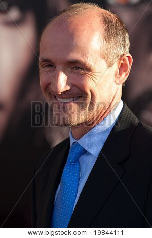 HOLLYWOOD, CA. - 2. května: Colm Feore dorazí na Los Angeles premiérou Thora na El Capitan