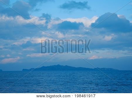 Island Oltrek.