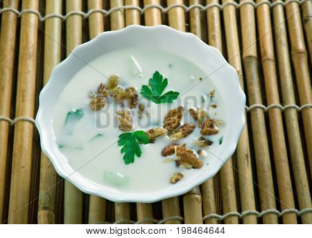 Persian Cucumber Yogurt