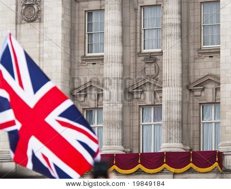 LONDON, İngiltere - 29 Nisan: Prens William ve Kate Middleton düğün, Nisan, Buckingham Sarayı balkon