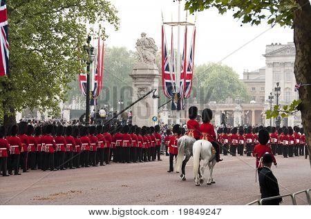 LONDON, İngiltere - 29 Nisan: Kraliyet Muhafız Prens William ve Kate Middleton düğün, 29 Nisan 2011 