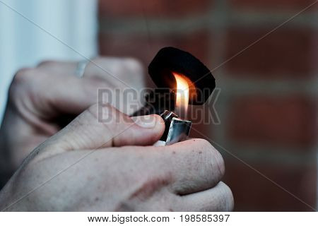 Burning Sisha Carbon