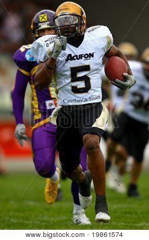 Liga Europeia de futebol - Vikings Viena jogando contra os leões de Bergamo - maio de 2008