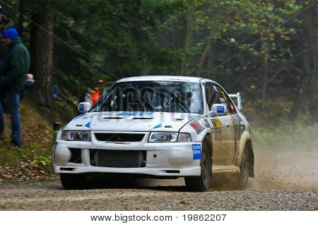 Lower Austria, Avusturya - 8 Kasım; Manfred Stohl 27 Waldviertel Rallye Lower Austria'deki/daki kazanır