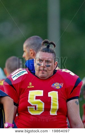 WOLFSBERG, AUSTRIA - 20 agosto American Football B-CE: OL Jesus Hernandez (#51, Spagna) e il suo team 