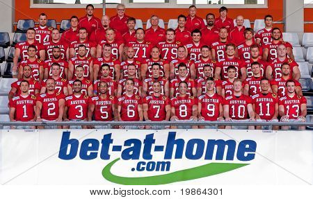WOLFSBERG, AUSTRIA - 17 agosto American Football B-CE: la foto ufficiale del team di Team Austria su ago