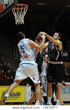 カポシュワール、ハンガリー - 2 月 10 日： 不明選手アクションでハンガリー国立カップ basketba