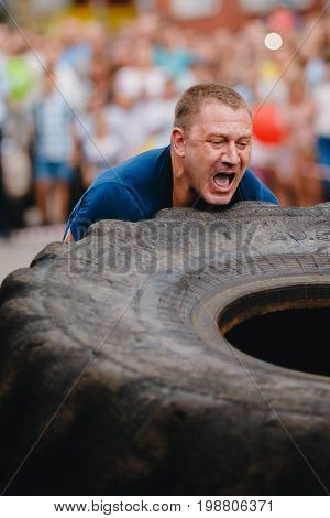 Osinniki, RUSSIA - July 28, 2017: Open festival on power extreme for Russian heroes bogatyrey.