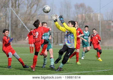 Kaposvar, Ungarn März 21: peter Ignac (in gelb) bei der ungarischen nationalen Championsh