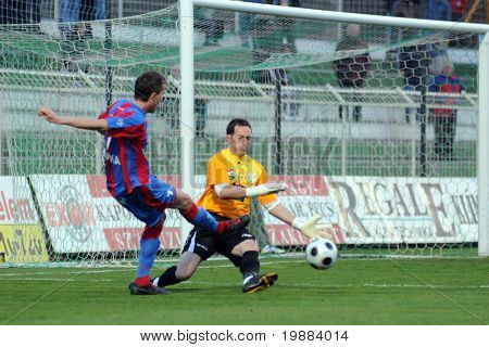 Kaposvar, Ungarn 10. April: Arpad Milinte (in gelb) bei einem ungarischen nationalen Championsh