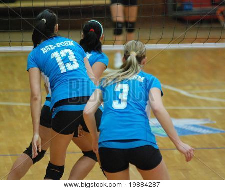 KAPOSVAR, Hongarije - 20 februari: BSE-spelers in actie op de Beker van Hongarije vrouw volleybal spel Ka