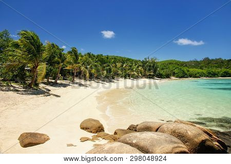 Sandy Beach On Drawaqa Island, Yasawa Islands, Fiji. This Archipelago Consists Of About 20 Volcanic 