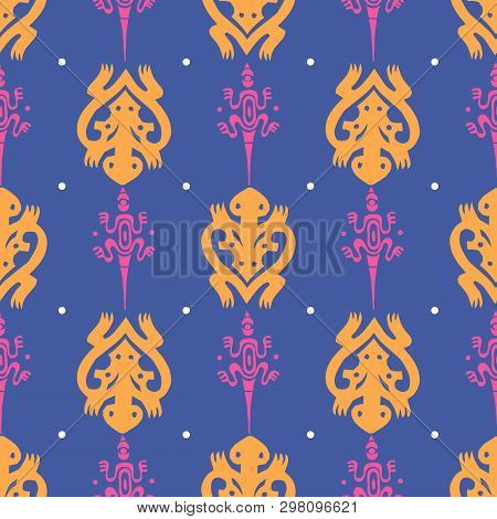 Seamless Pattern With Lizard And Turtle In Maori Style. Vector Illustration
