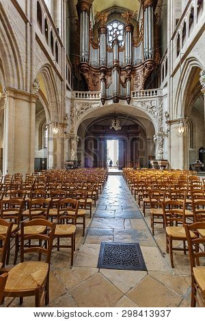 Dijon, France - August 10, 2017: Interior Of Cathedral Of Saint Benigne In Dijon France