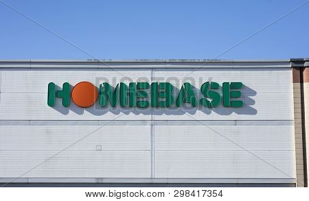 Homebase Sign And Logo, St Marks Retail Park, Lincoln, Lincolnshire, Uk - 5th April 2018